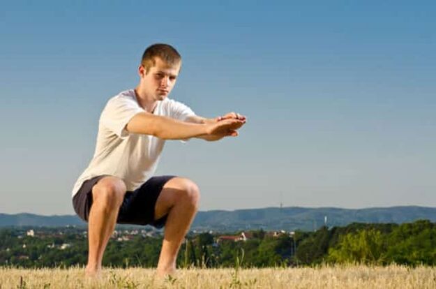 Gli squat sono un esercizio efficace per prevenire la prostatite