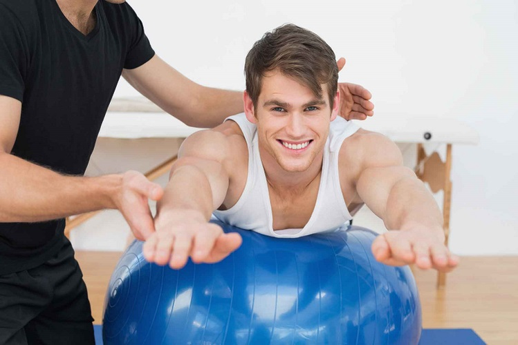 Esercizi su un fitball per la prostatite
